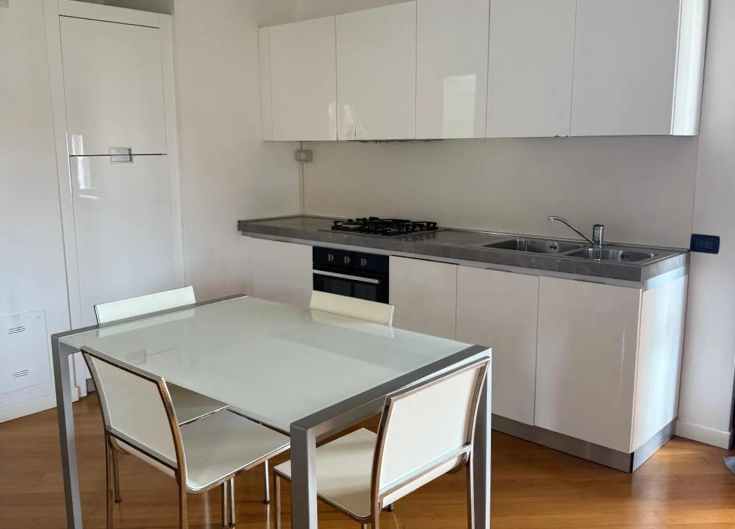 Golden Beach Apartment Ντεζεντσάνο ντελ Γκάρντα
